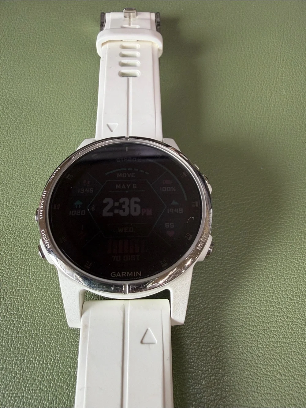 Garmin Fenix 5s White and Silver GPS Smartwatch with White Silicone Band