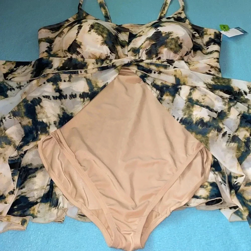 Cacique swim by