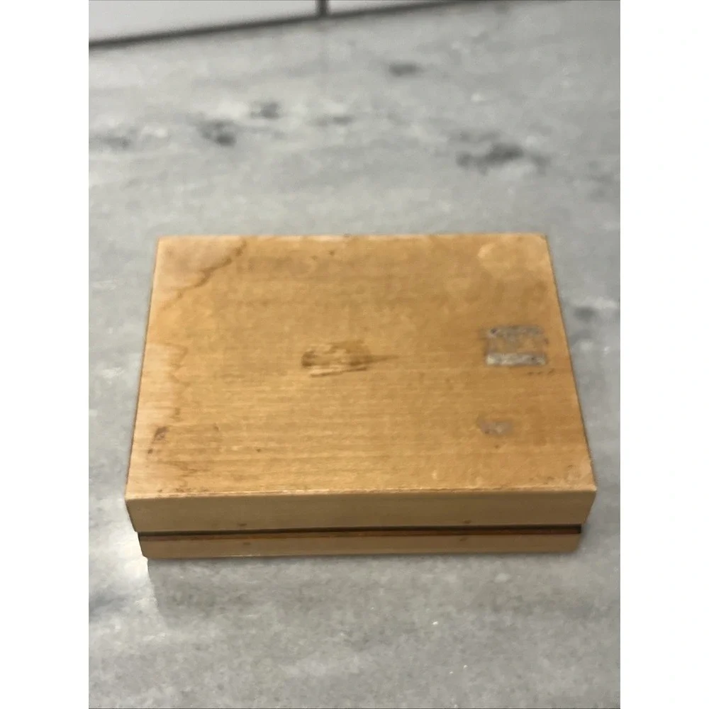 N/A small wooden
