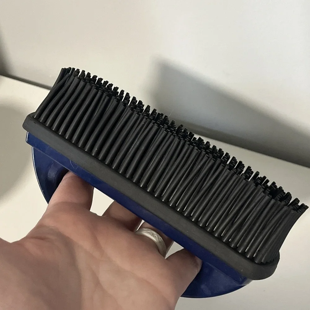 Norwex Rubber Brush Cleaning Scrub Furniture Pet Hair 357010 Blue Ergonomic