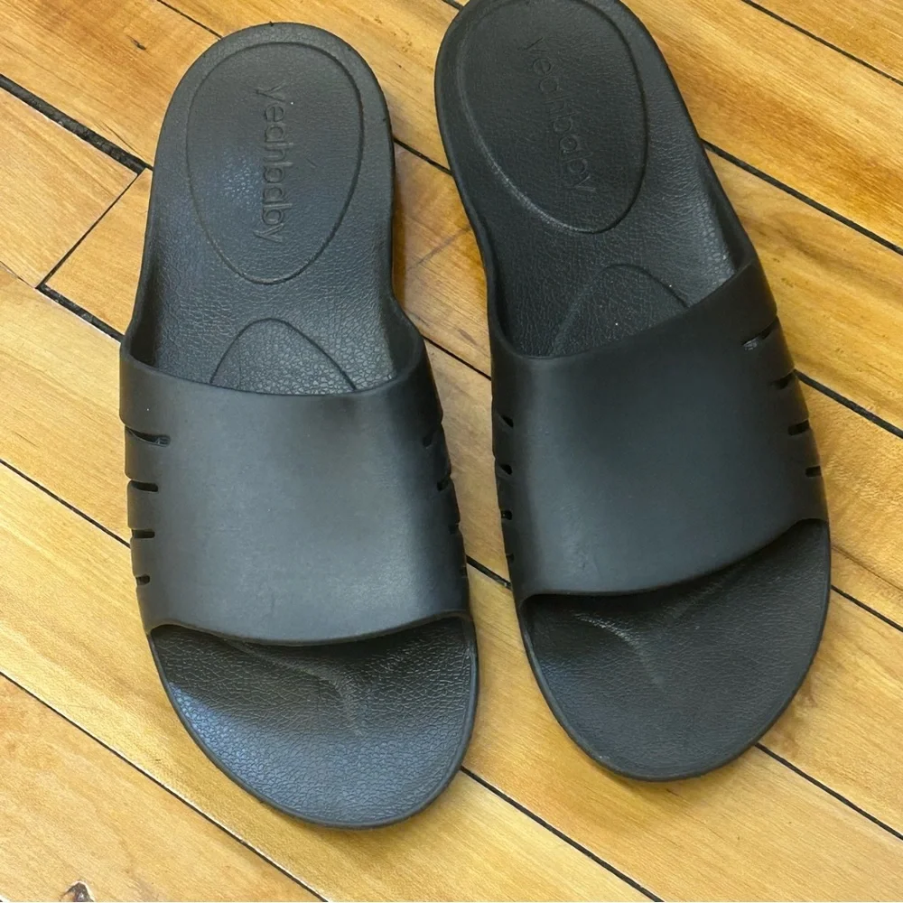 Yeah Baby Cloud 9 Spa Sandals Men’s L Comfort Slides Recovery Lounge Like New