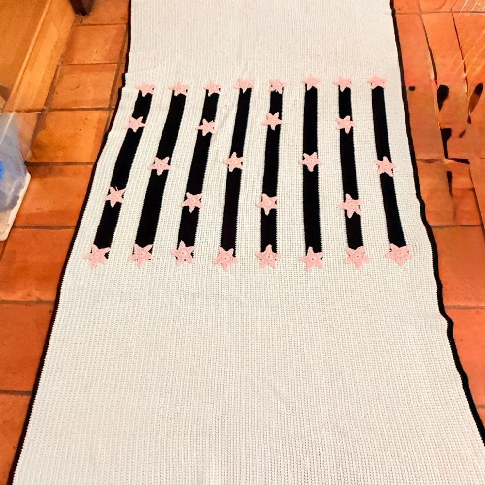 Handmade knit bed