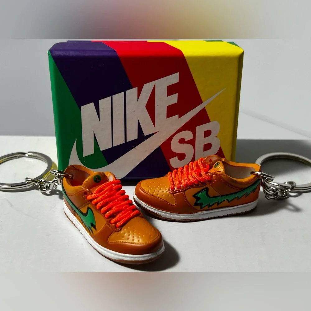 3D Mini Sneaker Keychains pair Orange Green‎ with mini box novelty trinkets