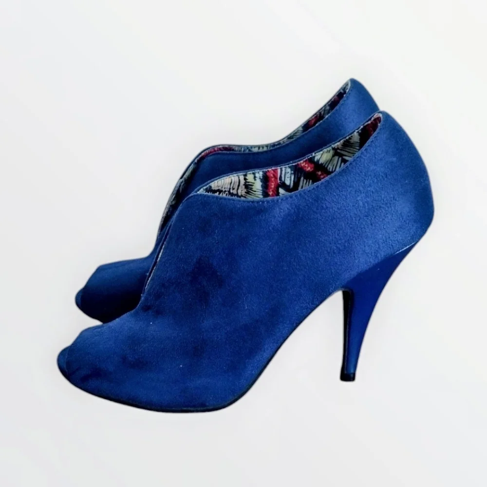 Christian Siriano product pair
