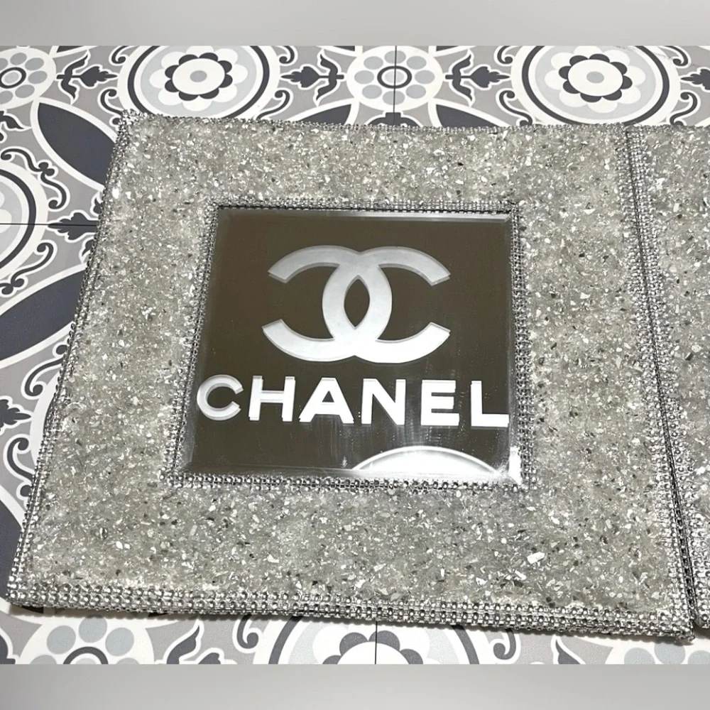 unbranded elegant silver