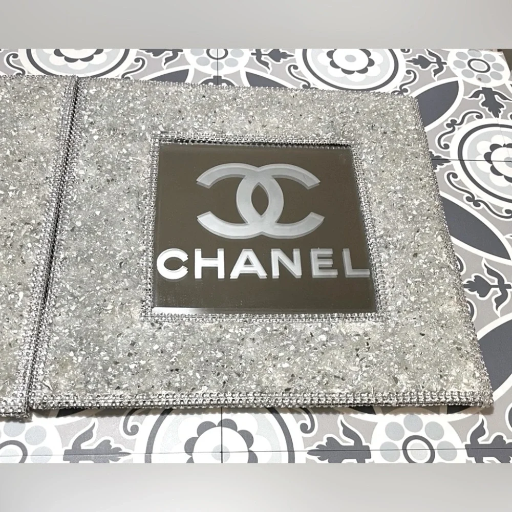 unbranded elegant silver