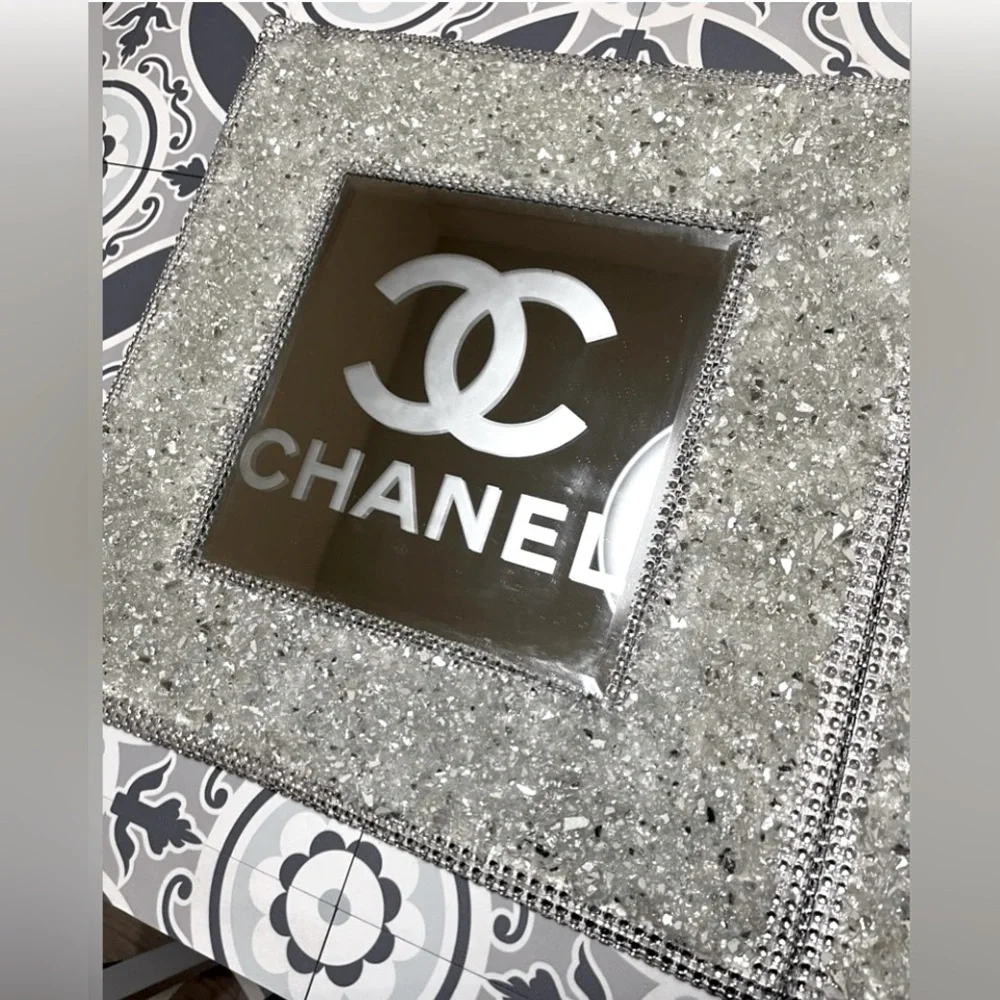 unbranded elegant silver