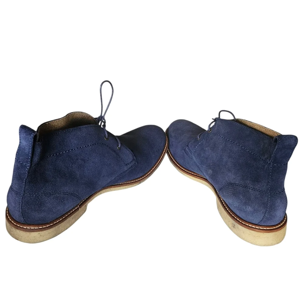 Banana Republic suede chukka