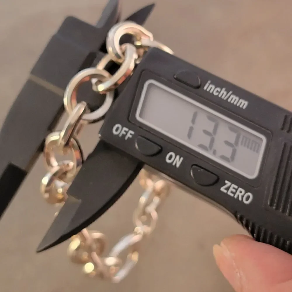 No Brand weighing heavy laid