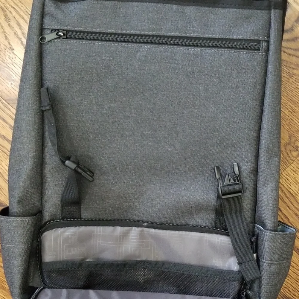 OGIO grey black