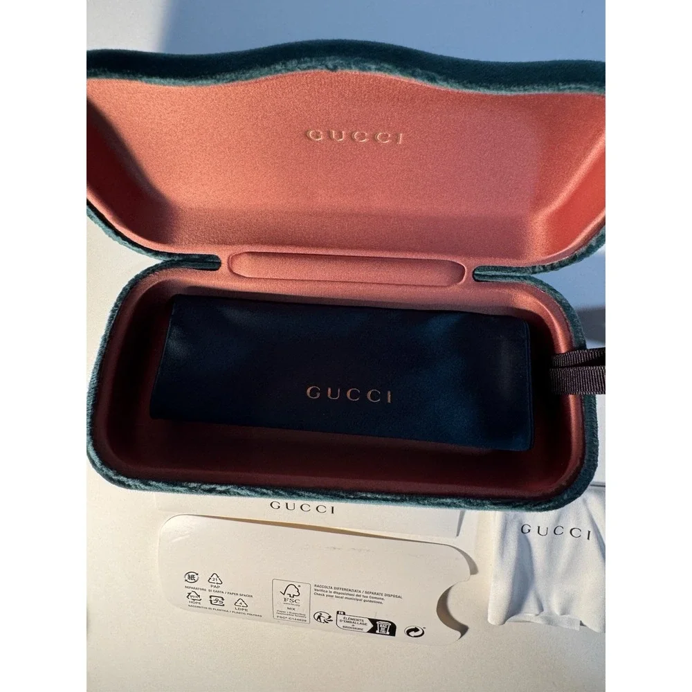Gucci new authentic