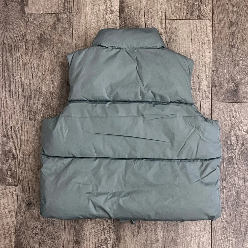 Old Navy Mens Large Puffer Vest Sage Green Funnel Neck Quilted Full Zip Snap
