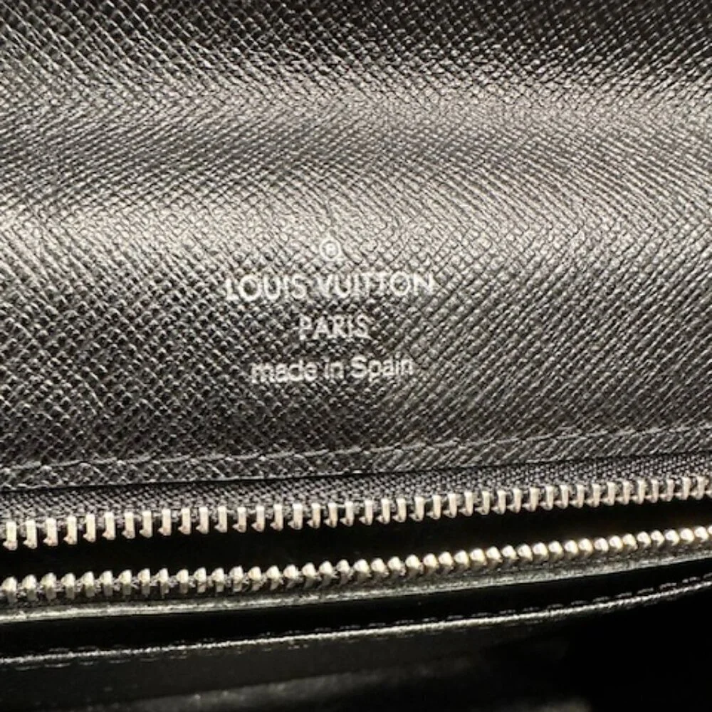 Louis Vuitton LV Black Taiga Leather Selenga Clutch Wristlet + COA