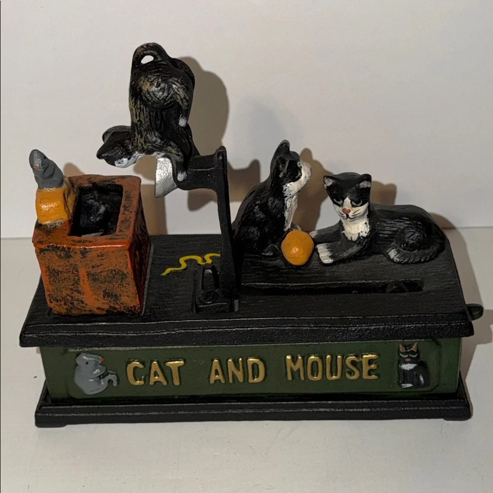 N/A charming cat