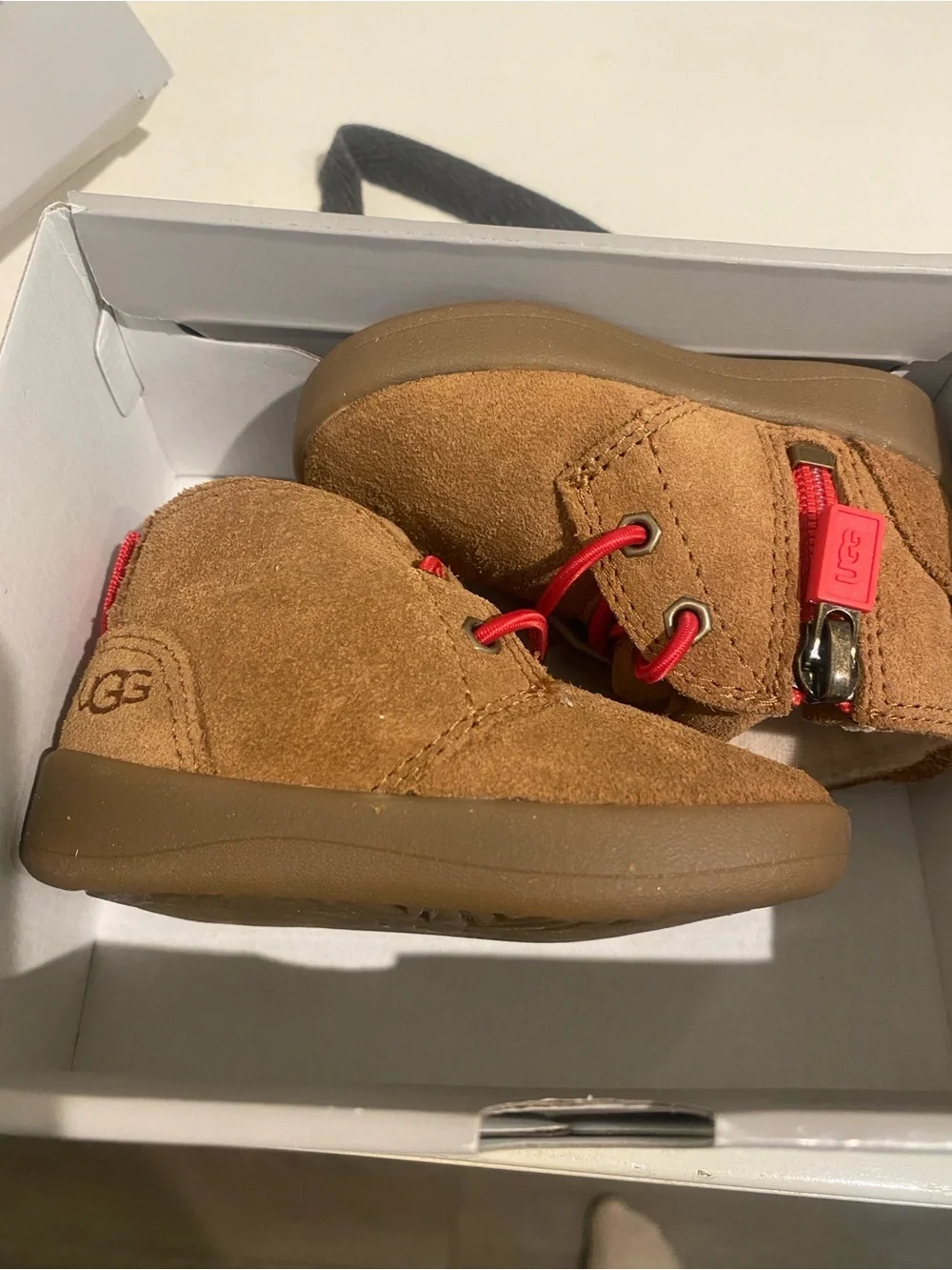 UGG warmth lace up