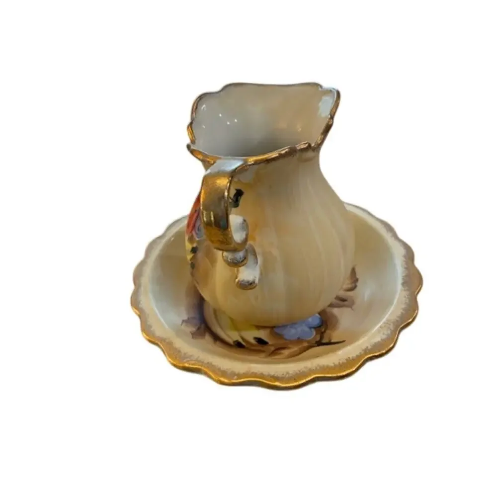 VINTAGE PORCELAIN Pitcher &‎ Wash Basin