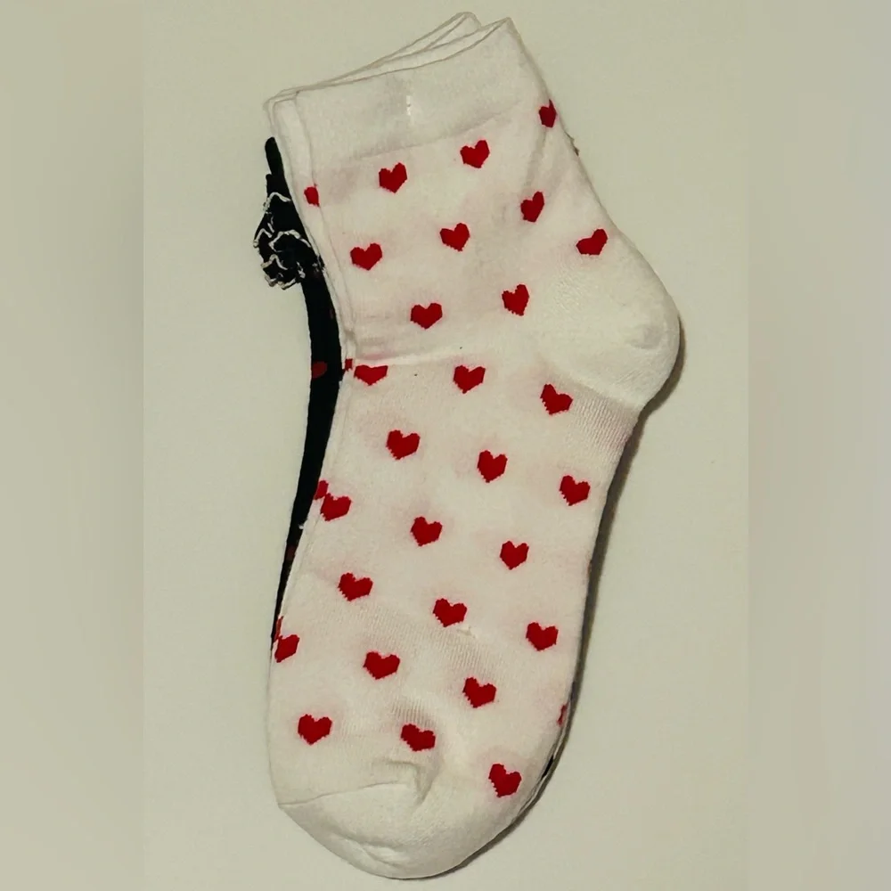 NEW!! Women’s Colorful Hearts & Ruffles LOVE Ankle Sock Set- 3 Pairs (NWT)