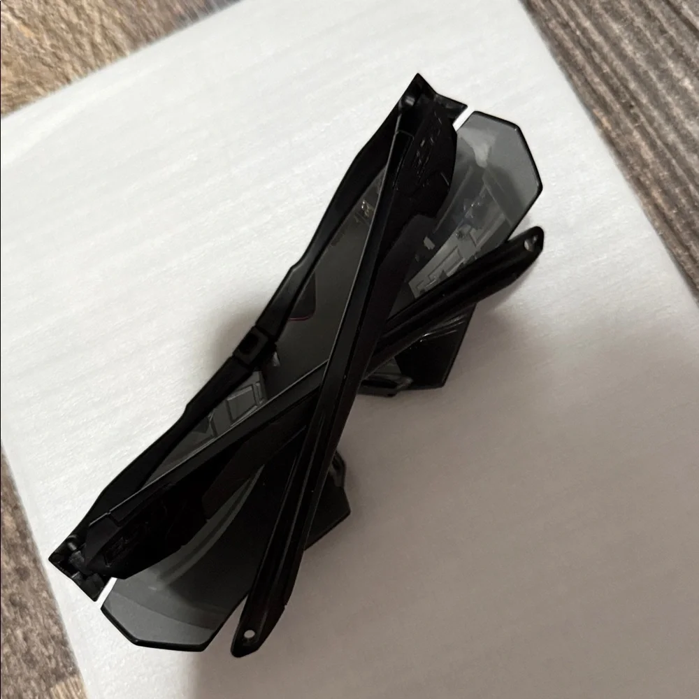 Apel smart glasses