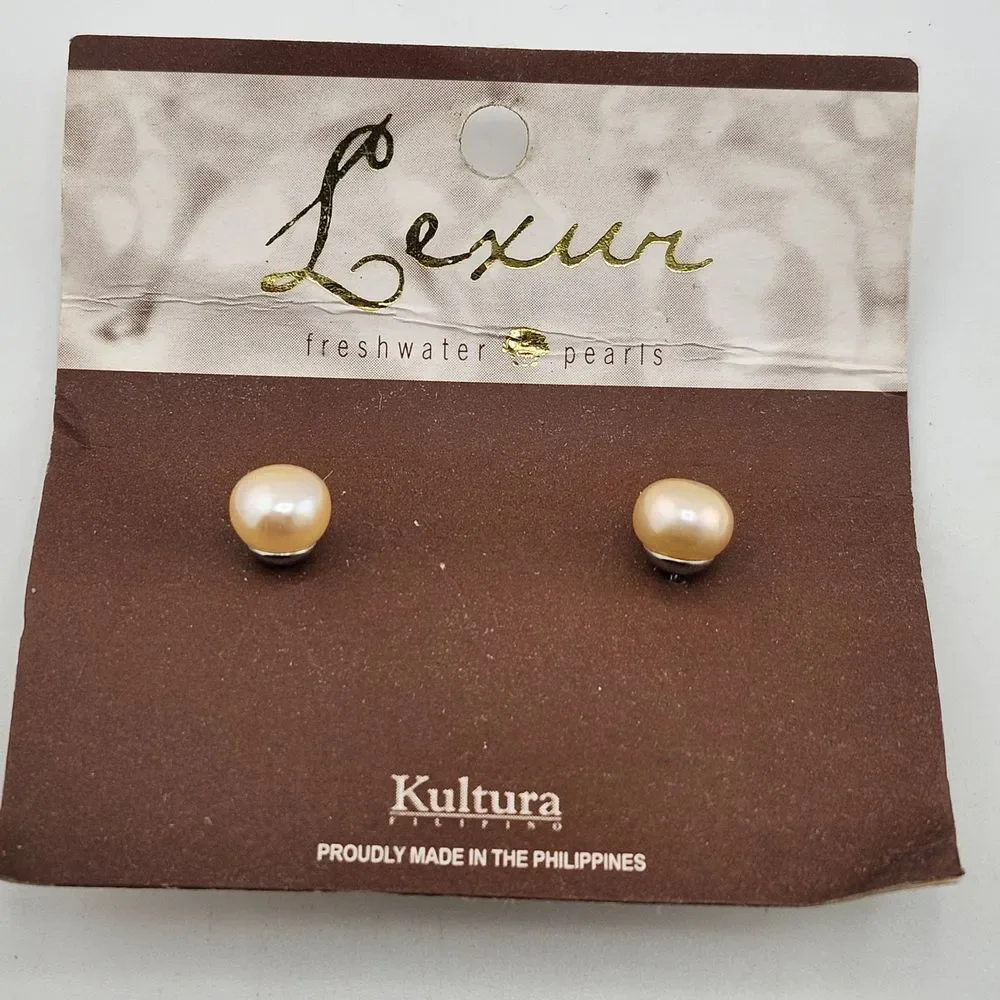Brand‎ New Freshwater Pearl Earrings NWT Stud Earring