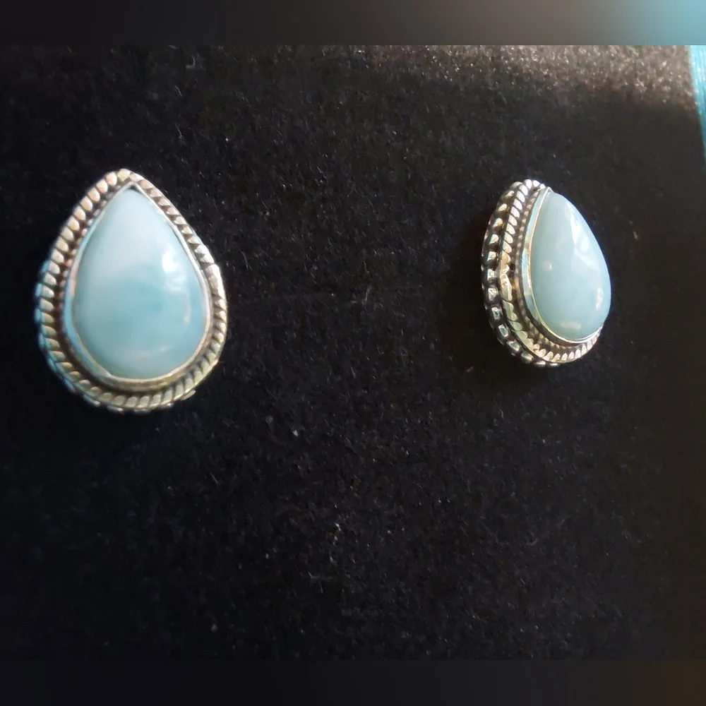 N/A these elegant