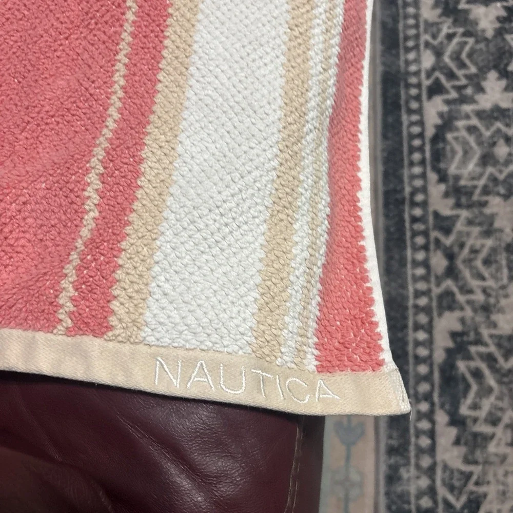 Nautica lakeview coral