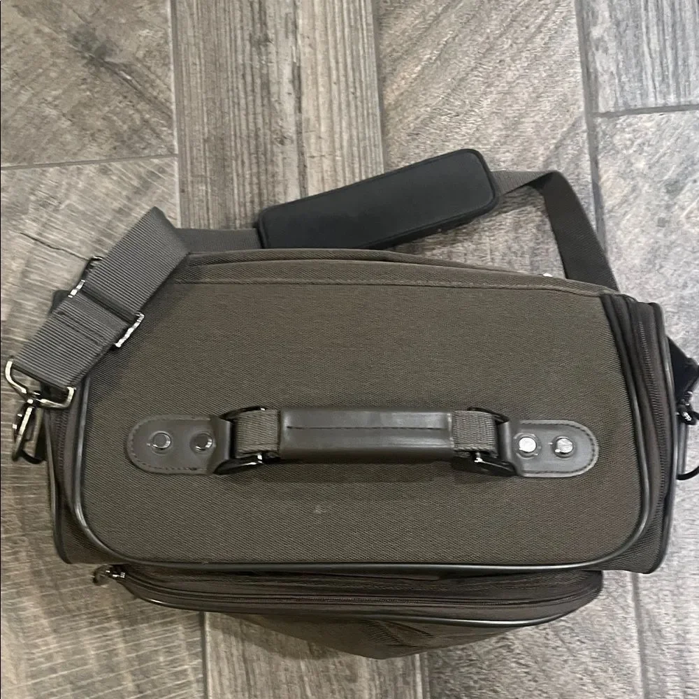 Samsonite sleek duffel