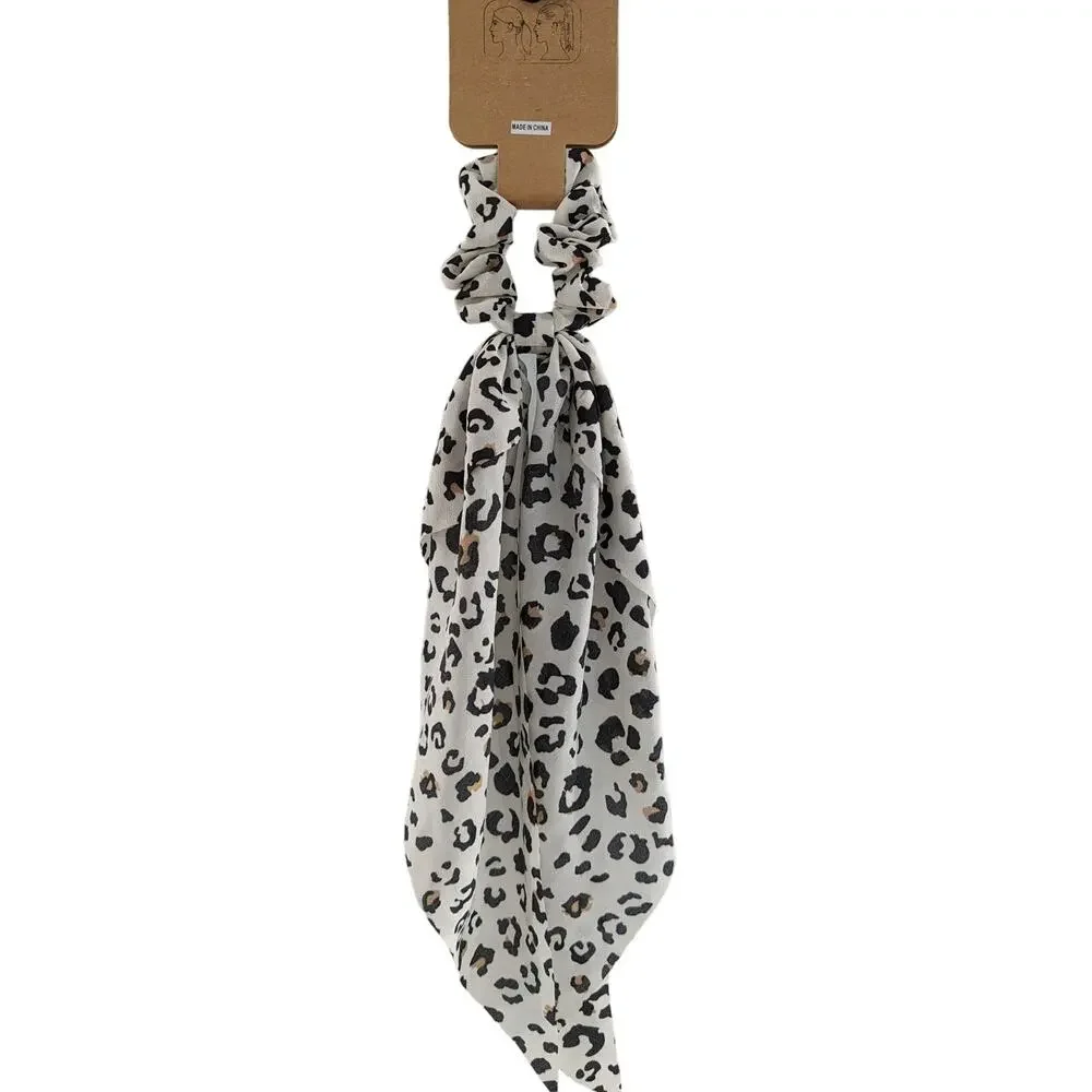 Berry leopard print