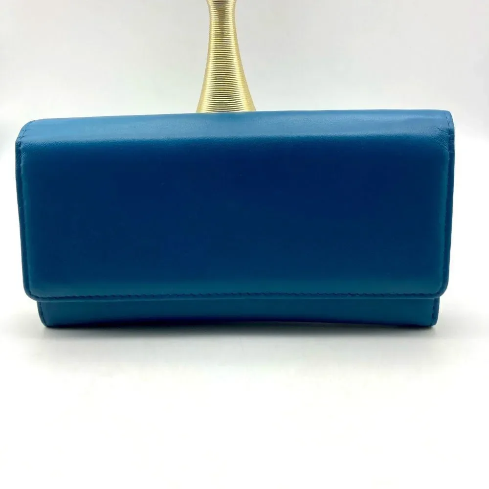 Safe Keeper Women’s Turquoise Leather Wallet Excellent Condition