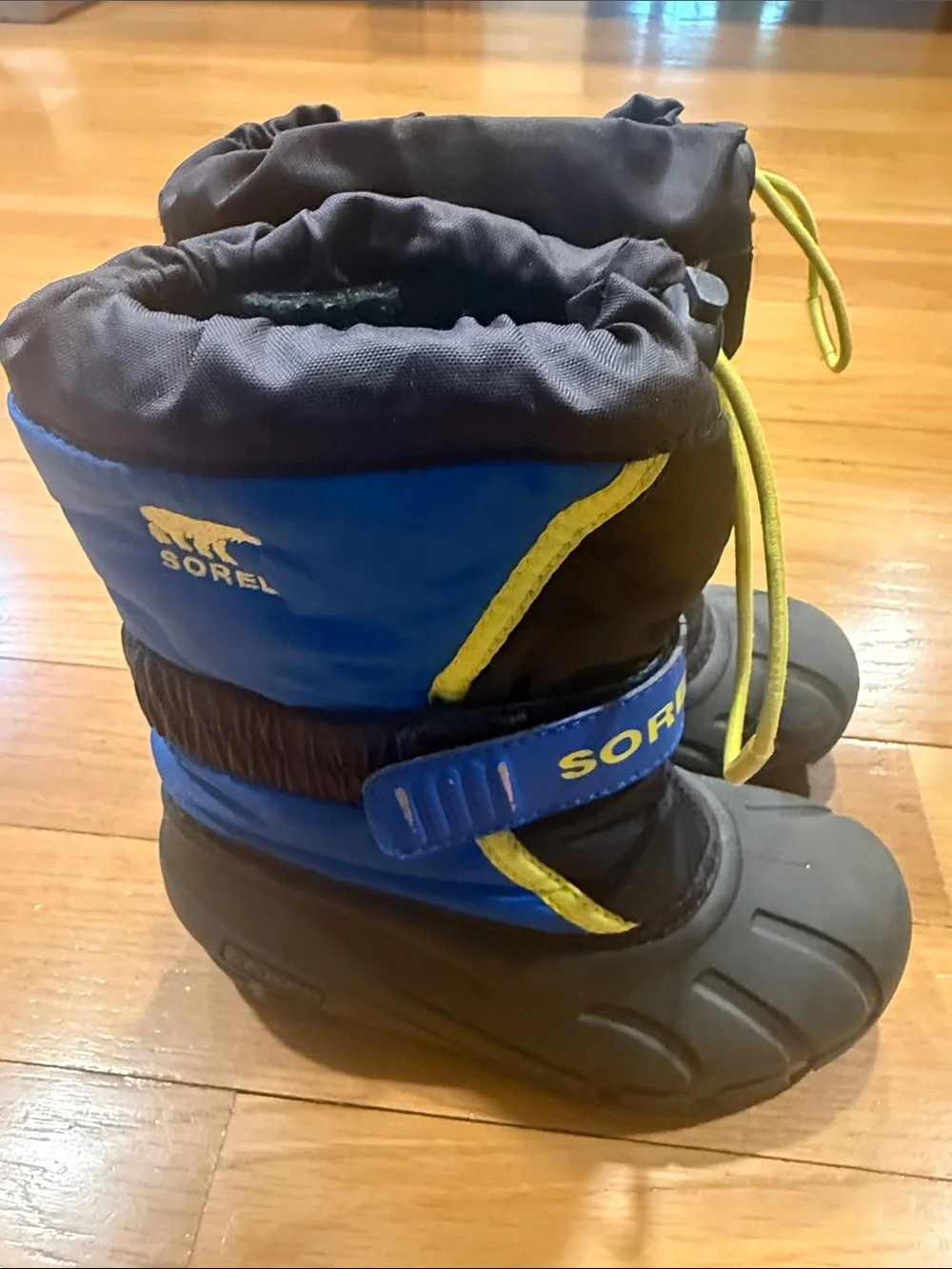 Sorel boys winter