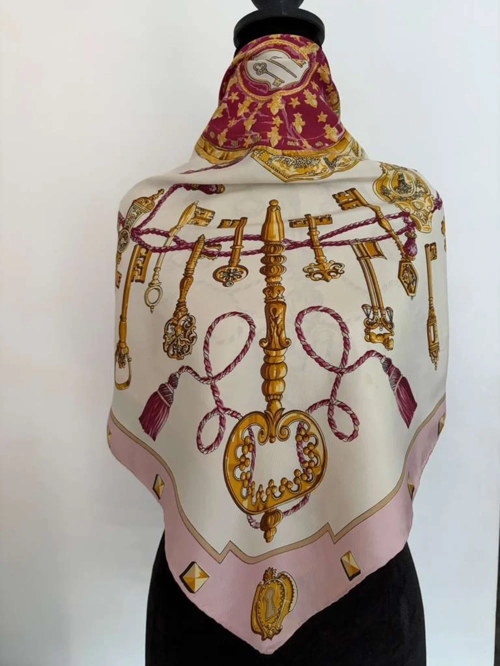 Hermes authentic hermès