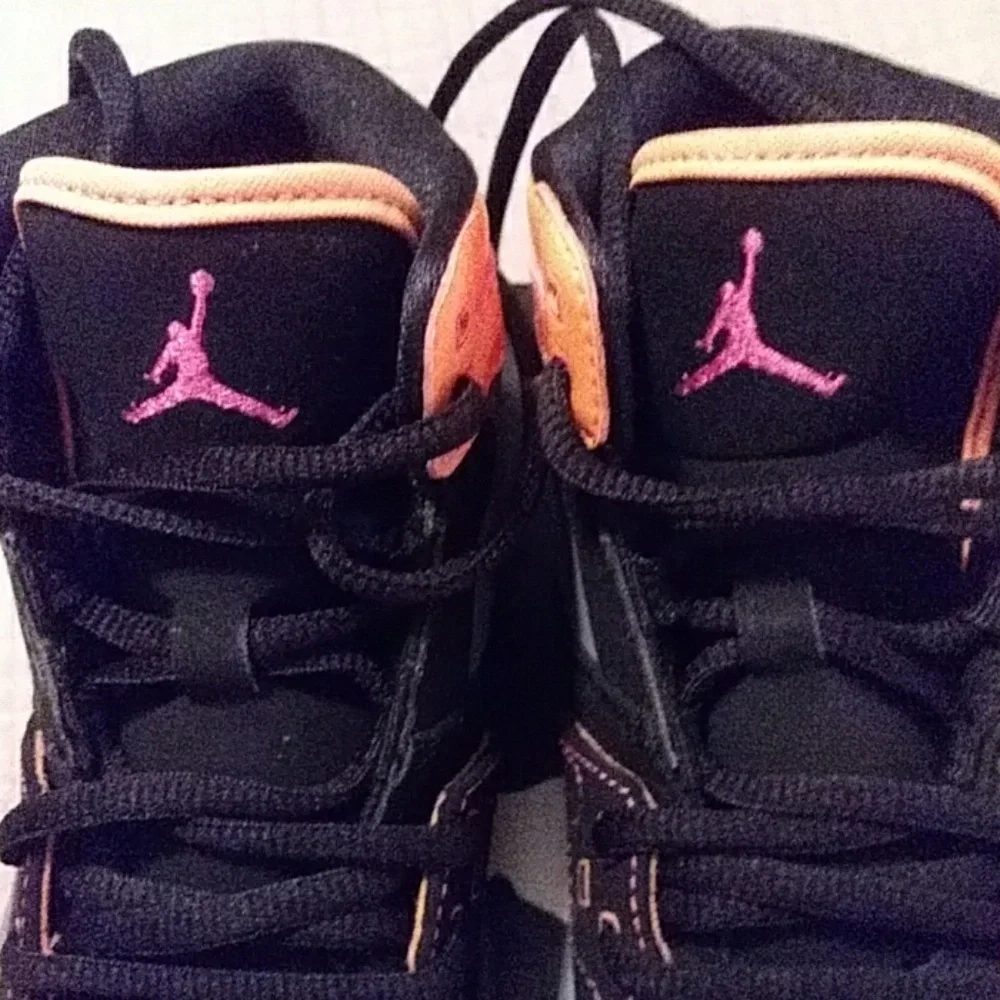 Jordan almost new
