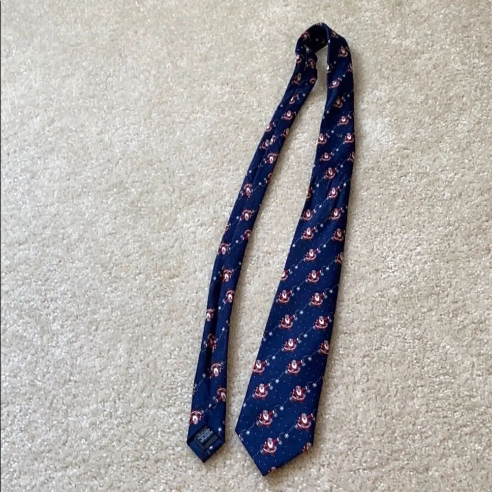 Dockers santa tie