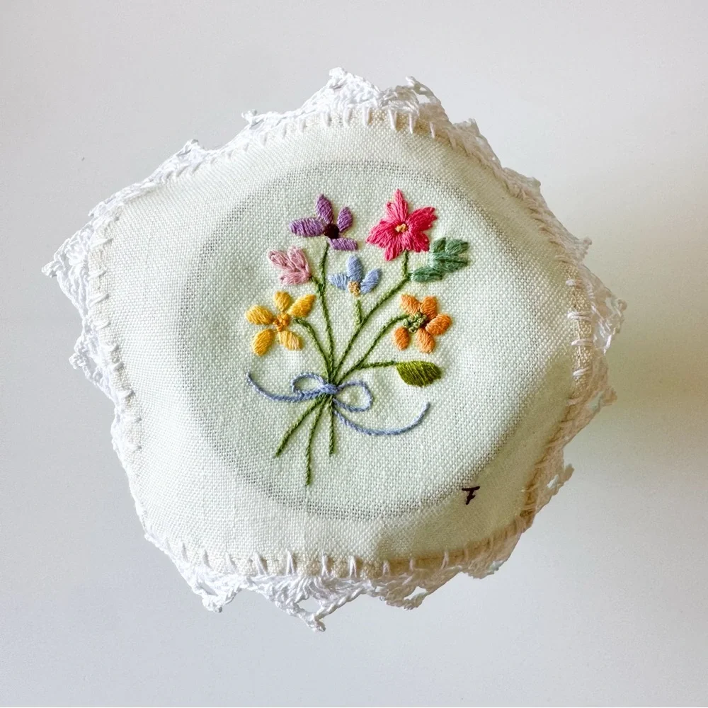Floral Embroidered Doily‎ Linen Cloth