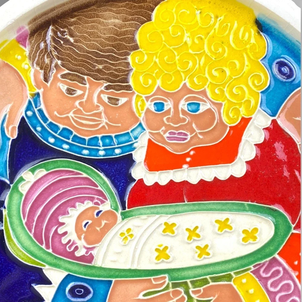 Creazioni‎ Luciano Italy Family Relief Wall Plate Mother Father Baby 1970s
