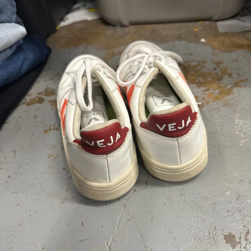 Veja 10 low