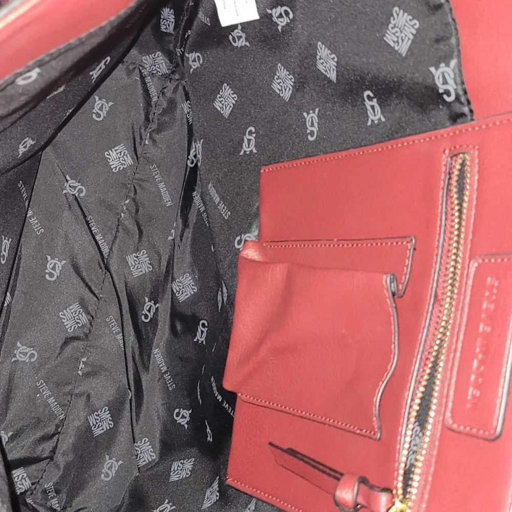 Steve Madden dark red