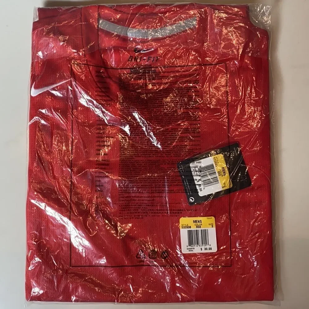 Nike men’s shirt