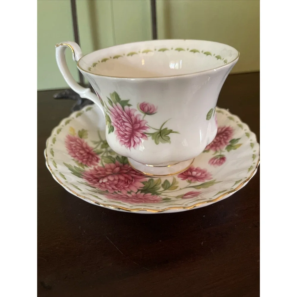Royal Albert discontinued flower
