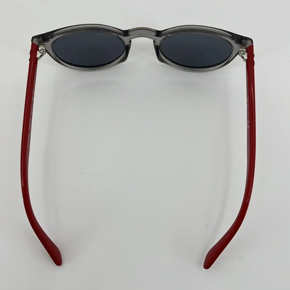 Ray-Ban used ray