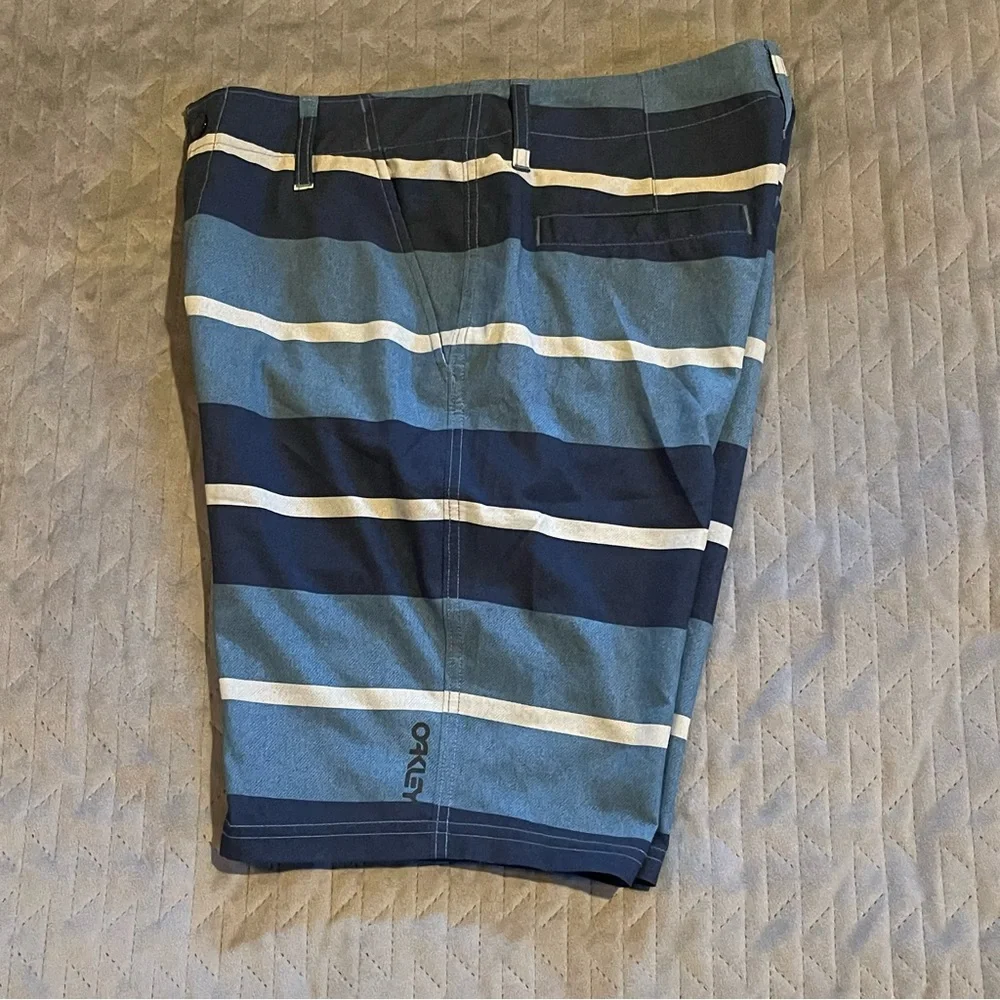 Oakley shorts mens