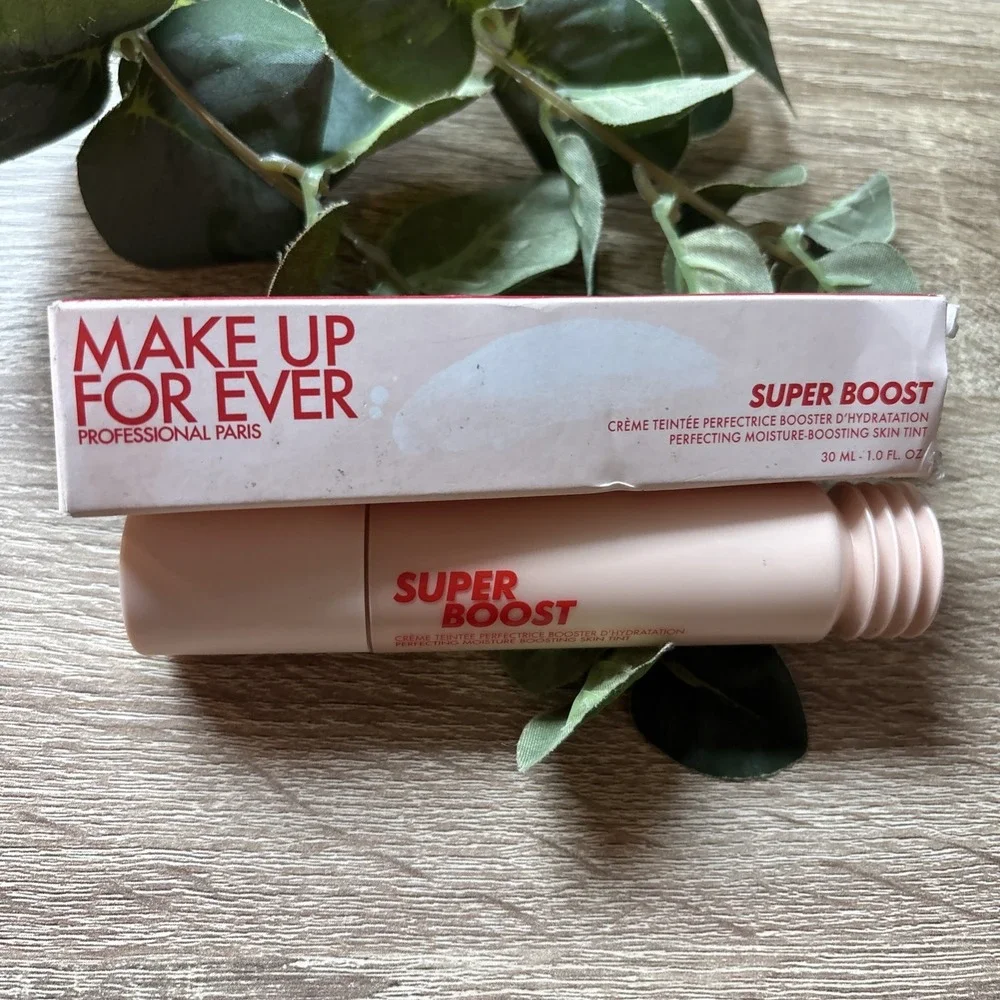 MAKE UP FOR EVER - SUPER BOOST Lightweight Moisturizing Skin Tint - Color#: 01
