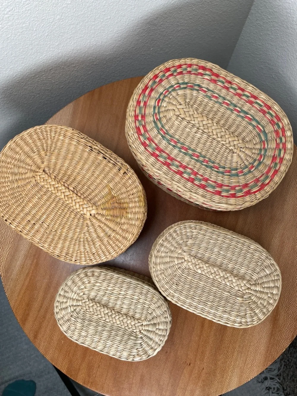 Set of 4 Vintage Grass Nesting Baskets with Lids