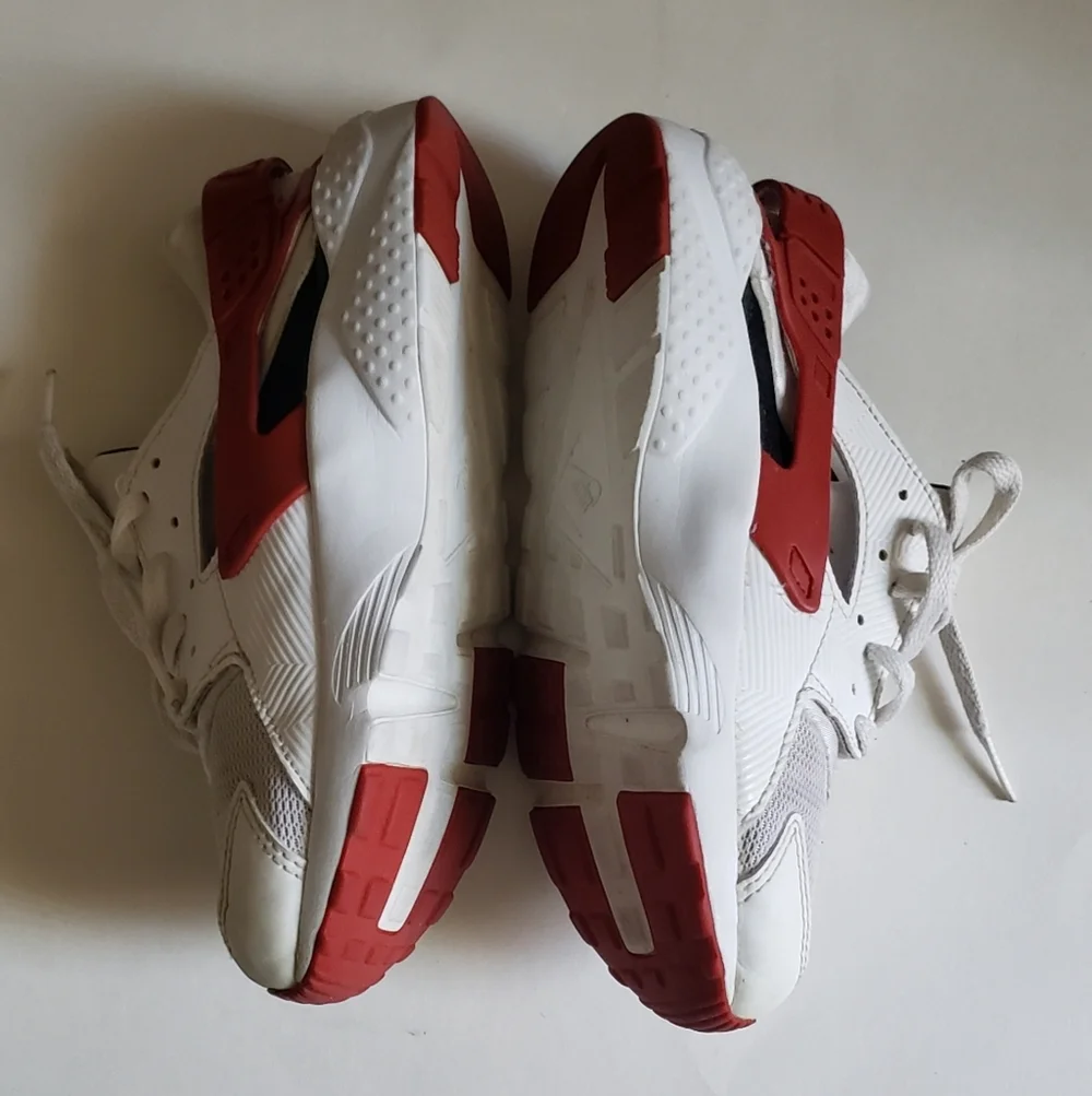 Nike Air Huarache Run GS Kids Youth Size 3Y White Red Sneakers 704949-102