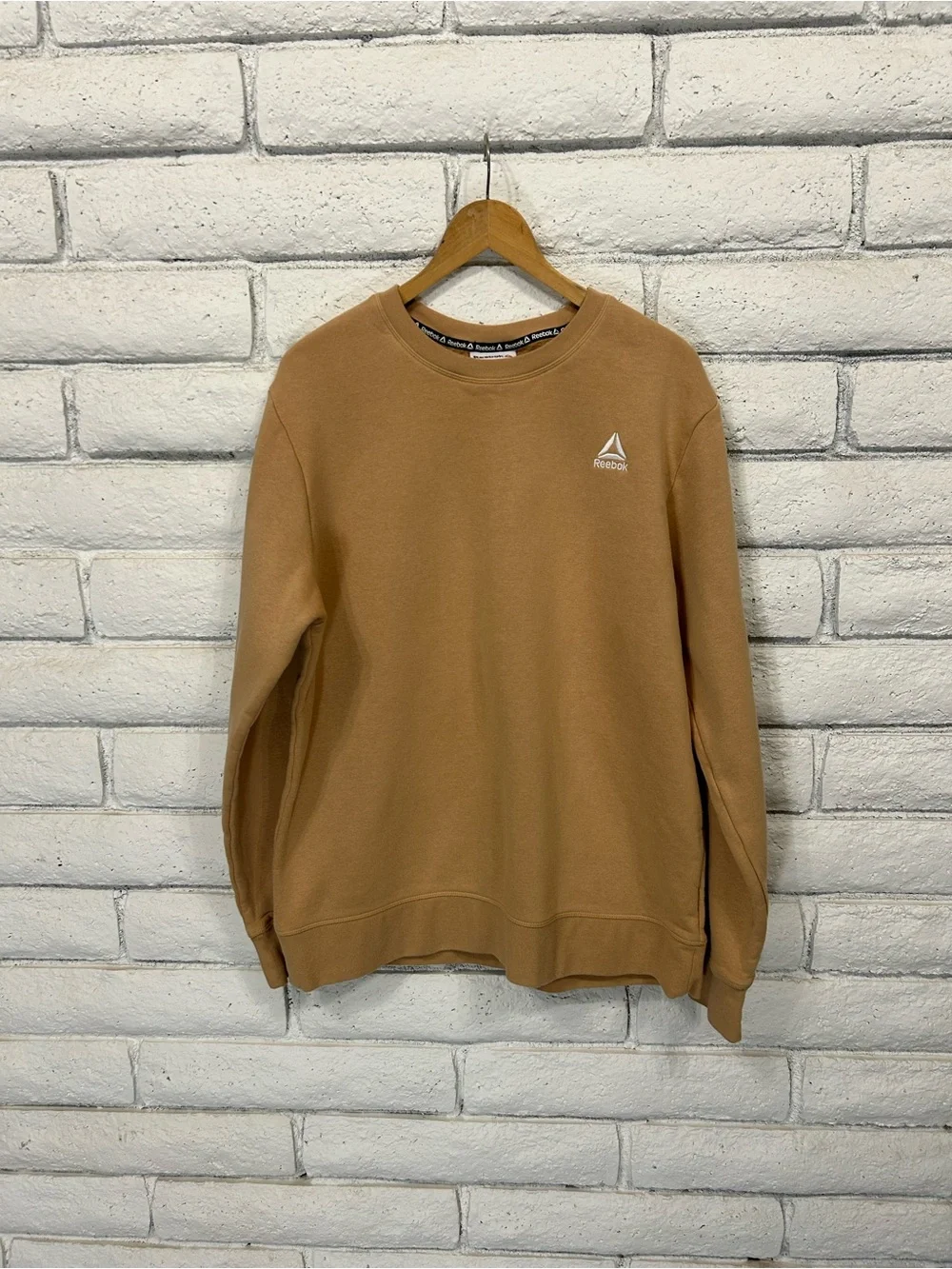 Reebok Tan Fleece Crewneck Sweatshirt Men’s Large Athleisure Pullover