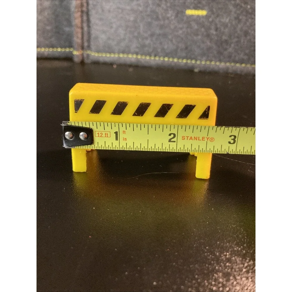 1976 Fisher Price Adventure People #352 Construction Yellow‎ Barricade
