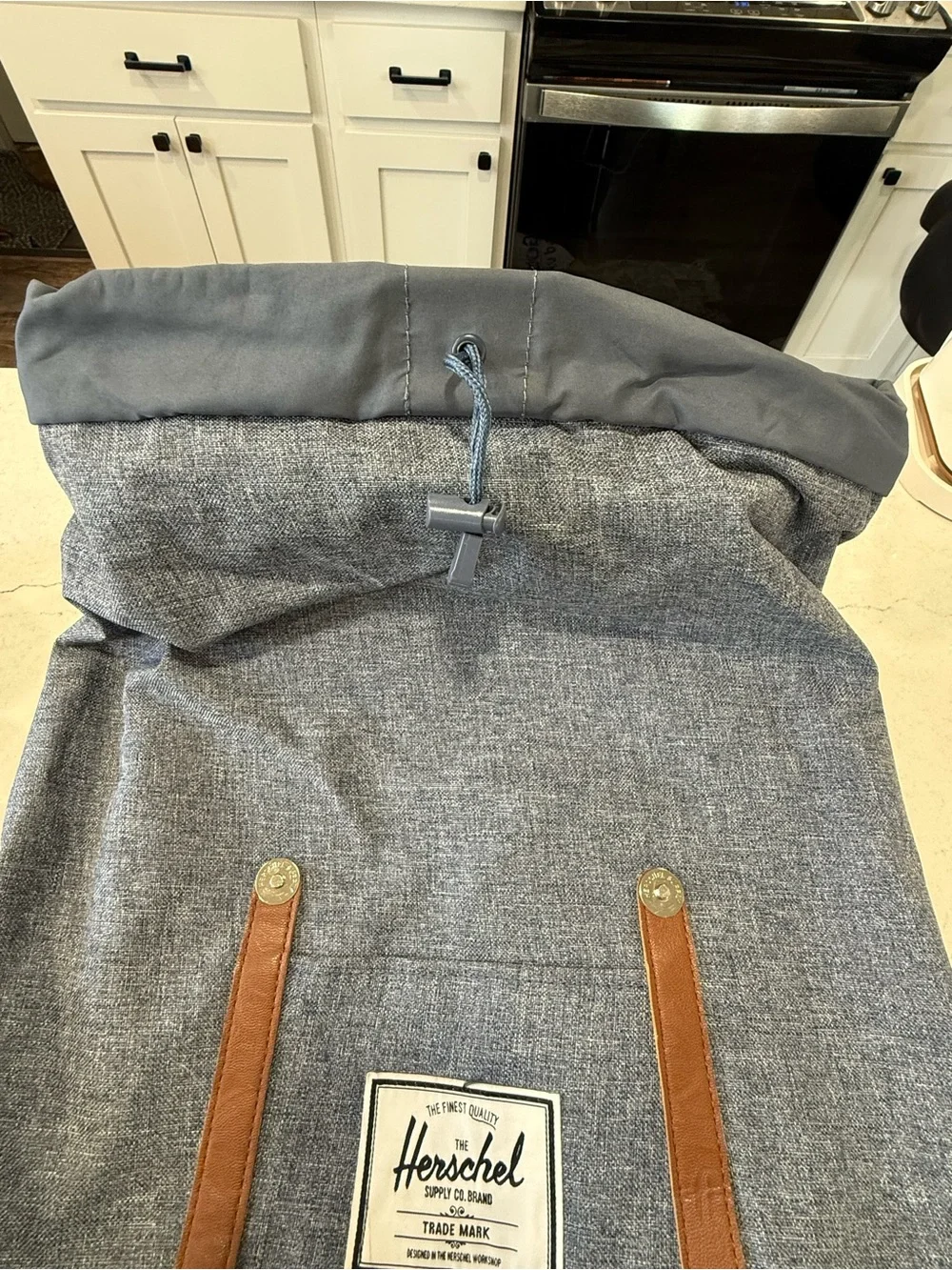 Herschel Supply Company classic top