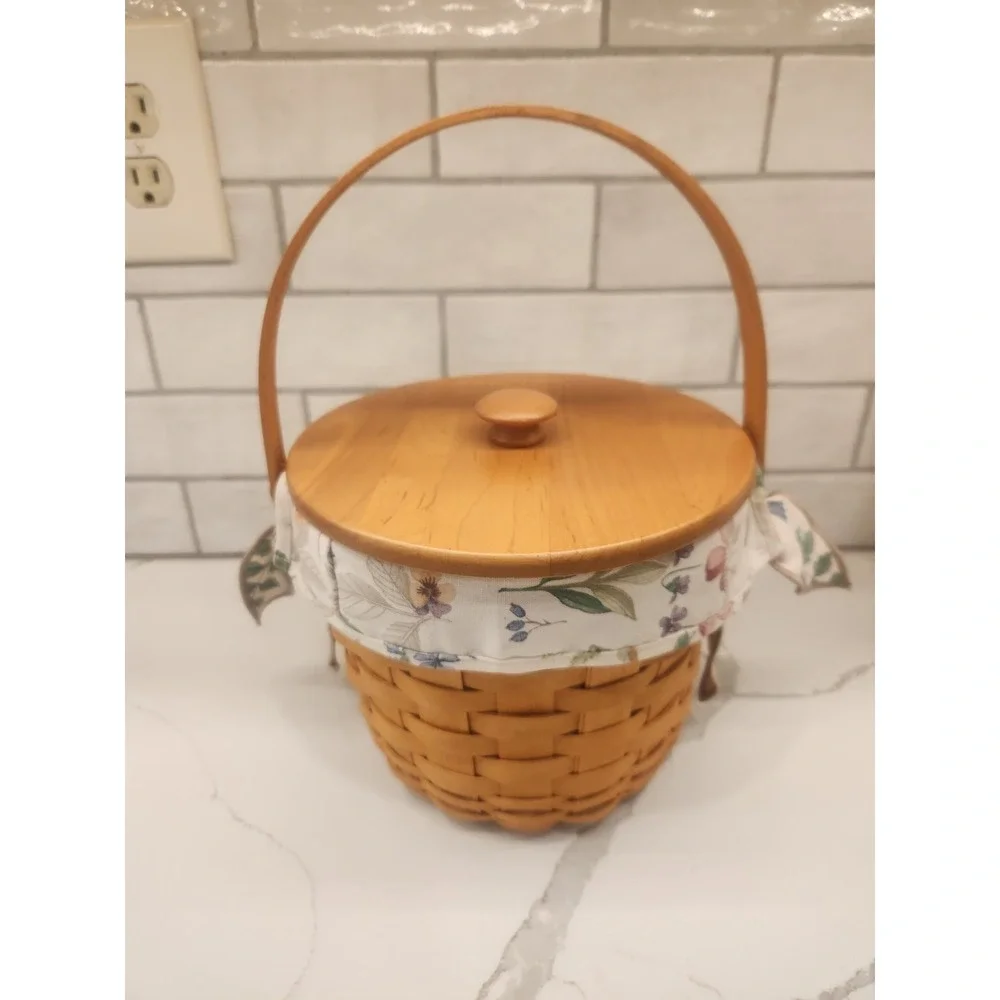 Longaberger Round Basket Garden Splendor Liner & Plastic Liner And Wood Lid 1998