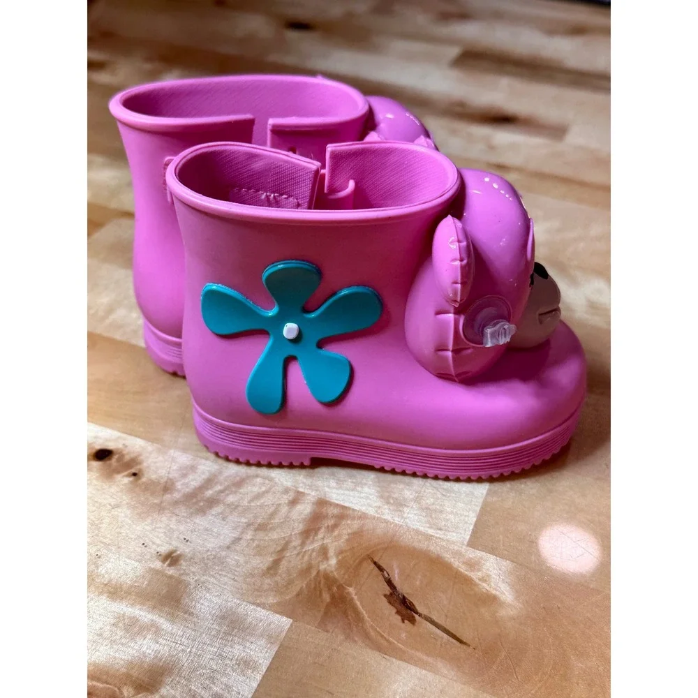Mini Melissa step into
