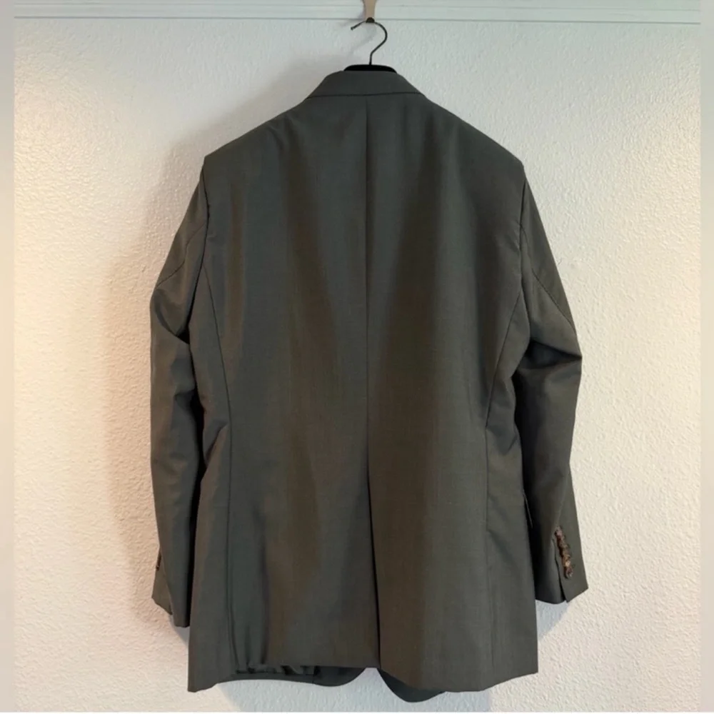 Gucci men’s suite
