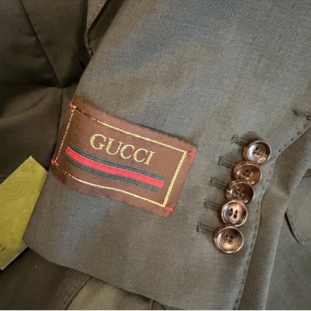 Gucci men’s suite